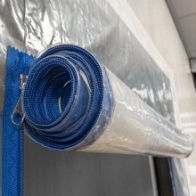 Protector antipolvo con cremallera para puerta