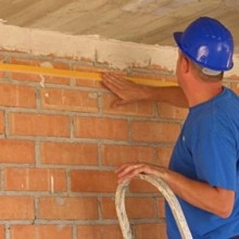 TQ Banda Tecnotermic 1m - Espuma espaciadora autoadhesiva para la colocación de aislantes térmicos reflexivos