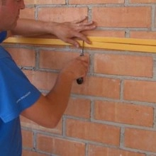 TQ Banda Tecnotermic 1m - Espuma espaciadora autoadhesiva para la colocación de aislantes térmicos reflexivos