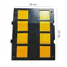 TQ Banda RV HT565 / HT565C - Badén reductor de velocidad antideslizante, caucho 100% reciclado, 8 cuadrículas reflectantes