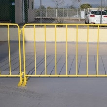 TQ Valla Peatón 220x110cm - Valla metálica amarilla con patas planas extraíbles, ideal para delimitar o cerrar zonas