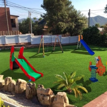 Tobogán Infantil Azul en parque infantil exterior