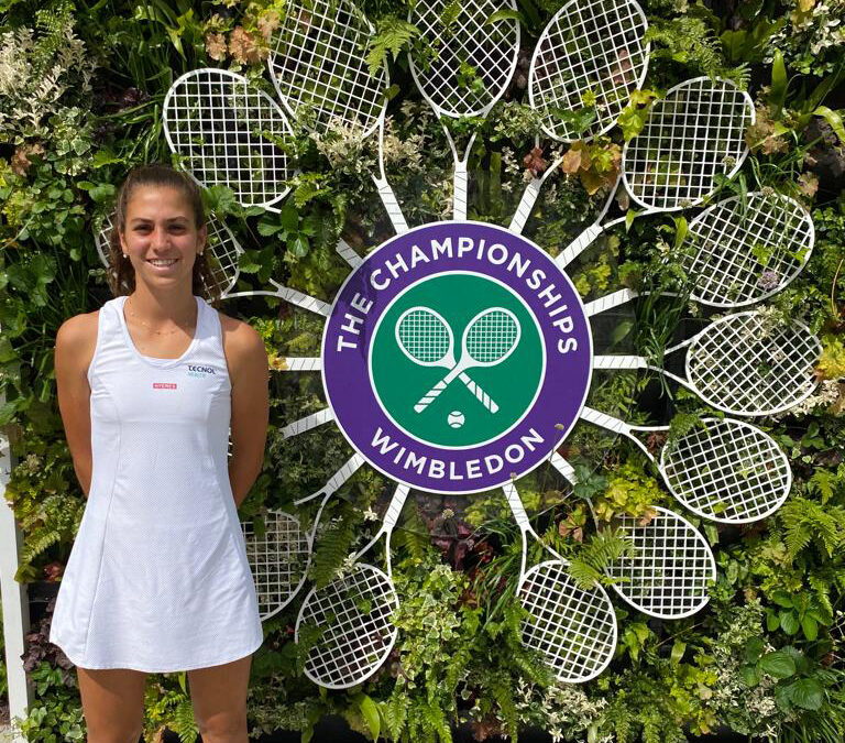Martina Genís fulfills one dream and debuts at the Wimbledon Championships